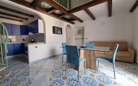 Lady Saturno'S Home